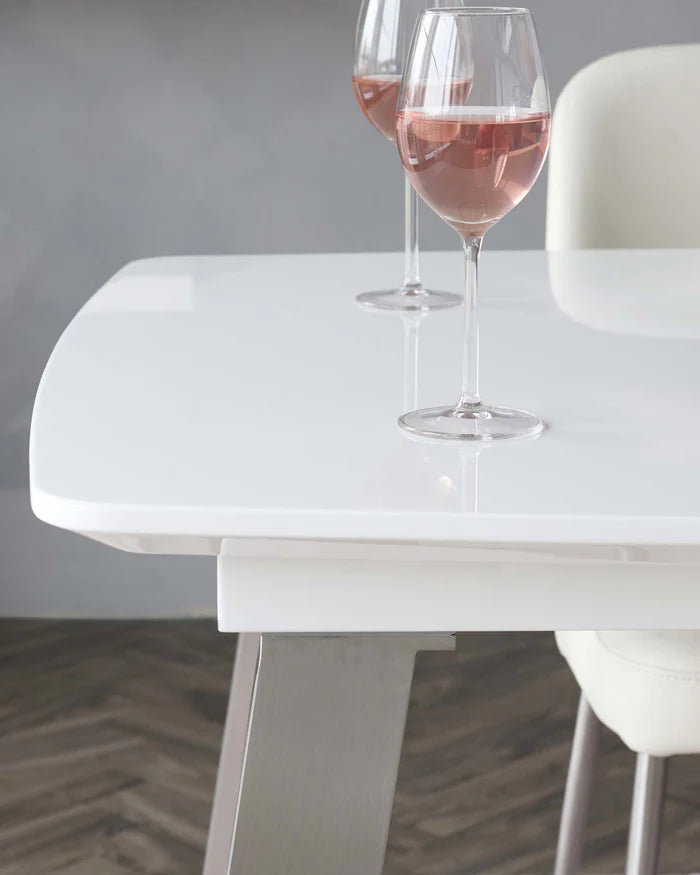 Assi Extending Dining Tables