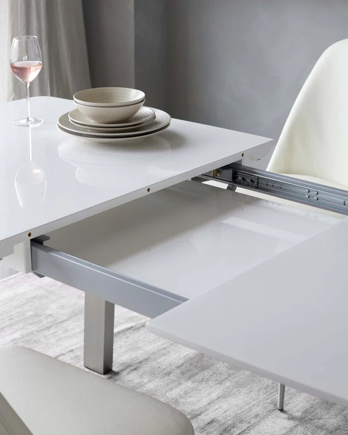 Assi Extending Dining Tables
