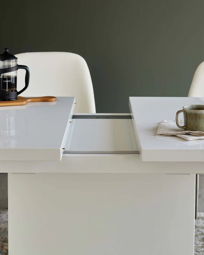 Sanza Extending Dining Tables