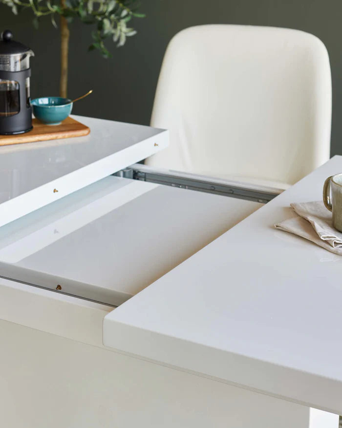 Sanza Extending Dining Tables