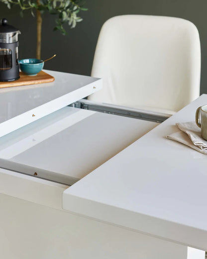 Sanza Extending Dining Tables