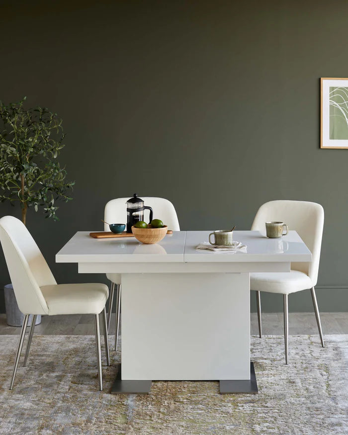 Sanza Extending Dining Tables